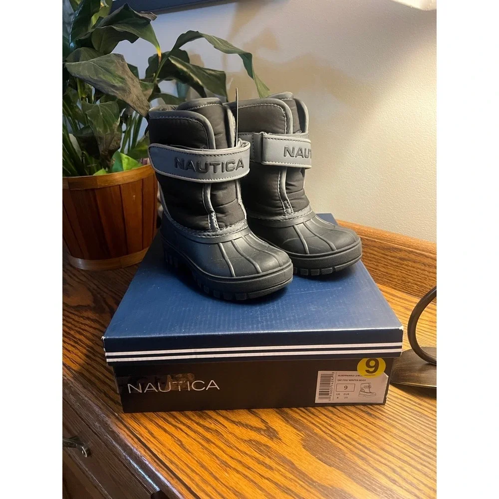 Nautica 9c Winter Boots NEW